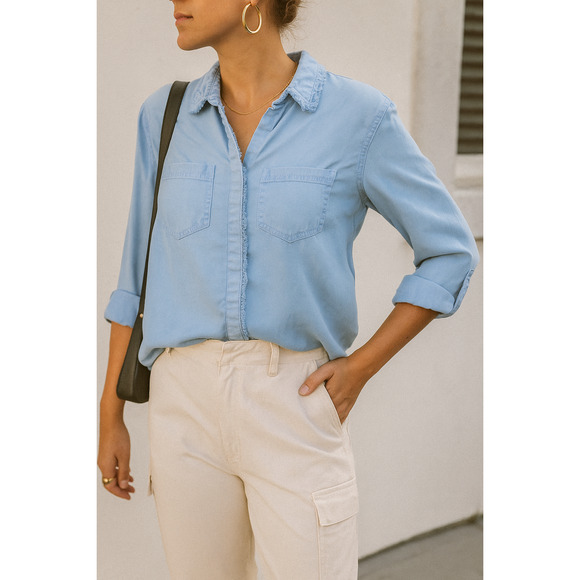 Chico’s Lyocell Chambray Button Front Shirt Blue Frayed Hem Size 4 Sustainable - Picture 1 of 9